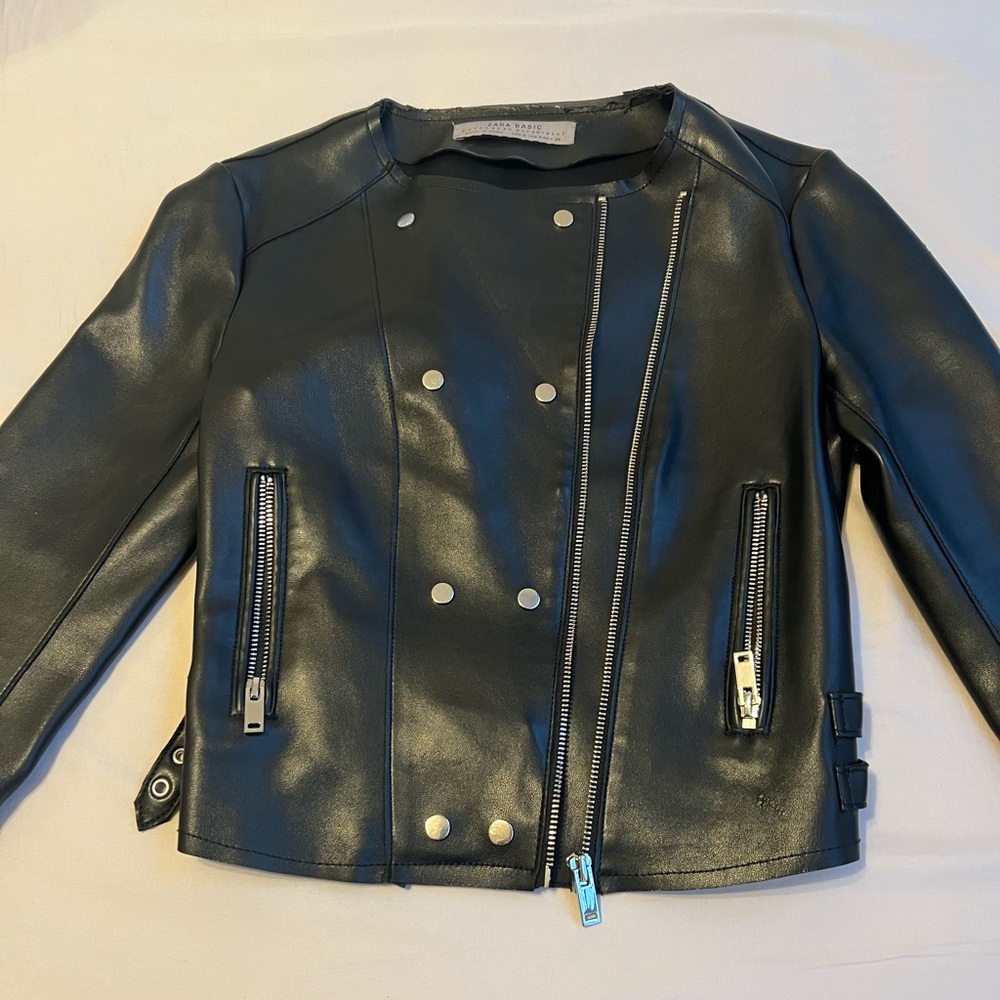 Black Zara Leather Jacket with zipper detail